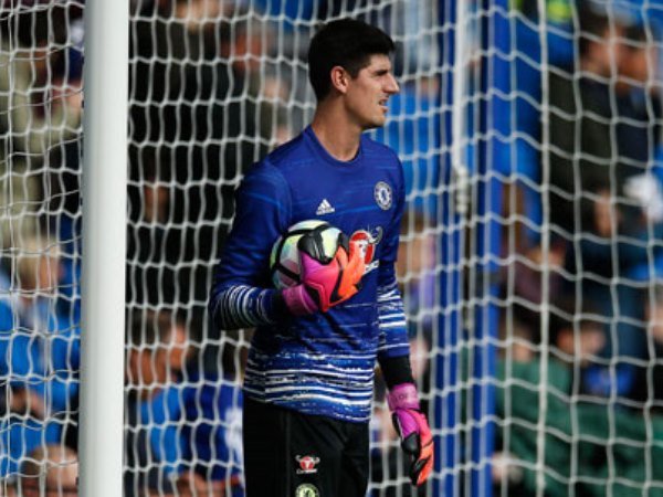 Berita Liga Spanyol: Courtois Bantah Ada Kontak Dengan Madrid