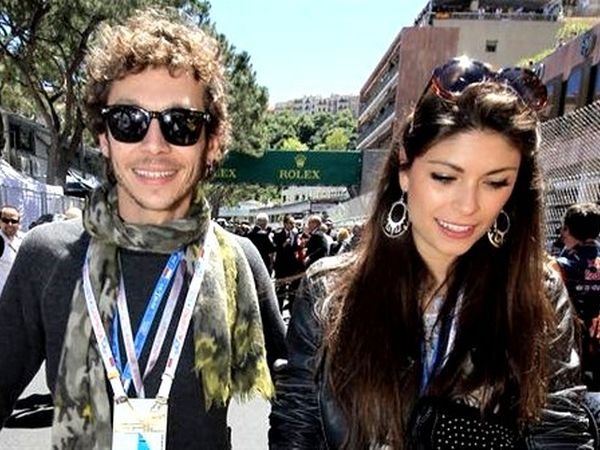 Berita MotoGP: Inilah 5 Wanita Cantik nan Seksi Kekasih Pebalap Top MotoGP 