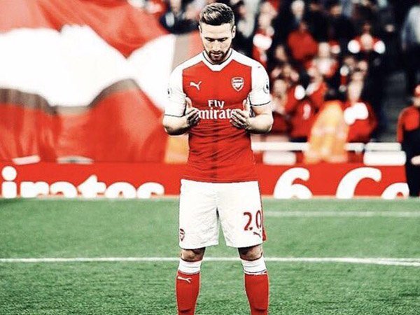 Berita Liga Inggris: Islam Membuat Shkodran Mustafi Selalu Bersyukur dan Rendah Hati