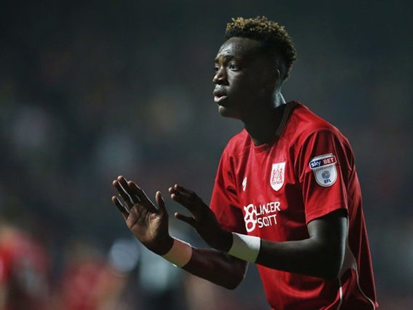 Berita Liga Inggris: Bintang Muda Chelsea Ini Bakal Tinggalkan Stamford Bridge?