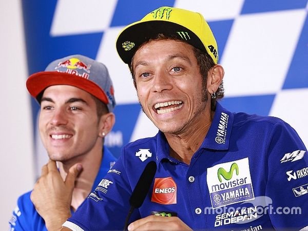 Berita MotoGP: Rossi Anggap Vinales Sama Bahayanya dengan Lorenzo, Takut?