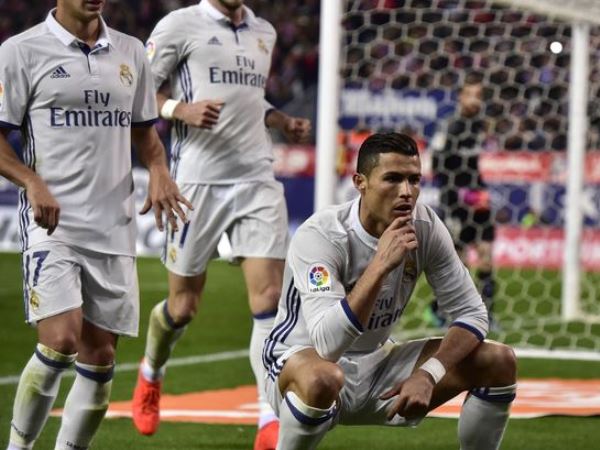 Review Liga Spanyol: Hattrick Ronaldo Benamkan Atletico Madrid di Kandang