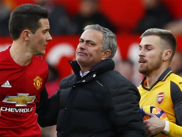 Berita Liga Inggris: Ramsey Senang Manchester United Tidak Bisa Kalahkan Arsenal