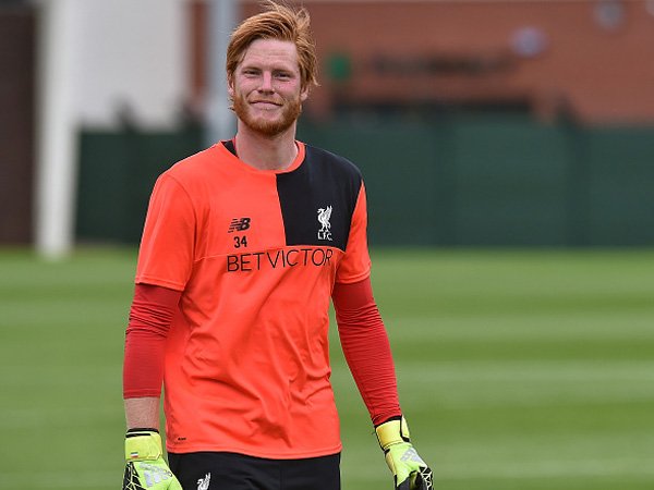 Berita Liga Inggris: Cedera ACL, Kiper Liverpool Absen Hingga Akhir Musim