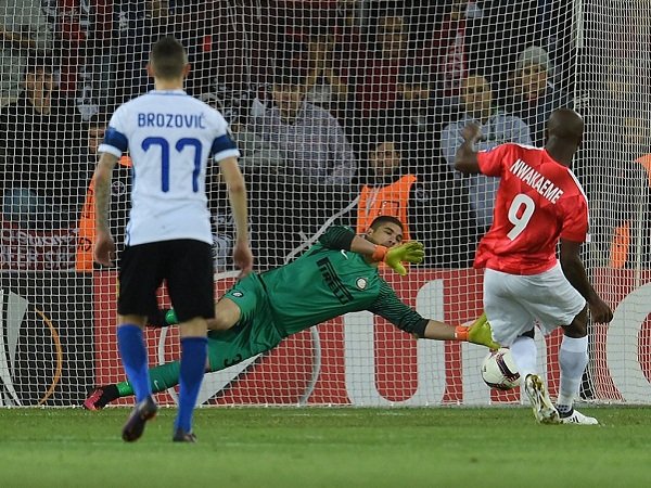 Review Liga Europa: Hapoel Beer Sheva 3-2 Inter, Nerazzurri Tersingkir