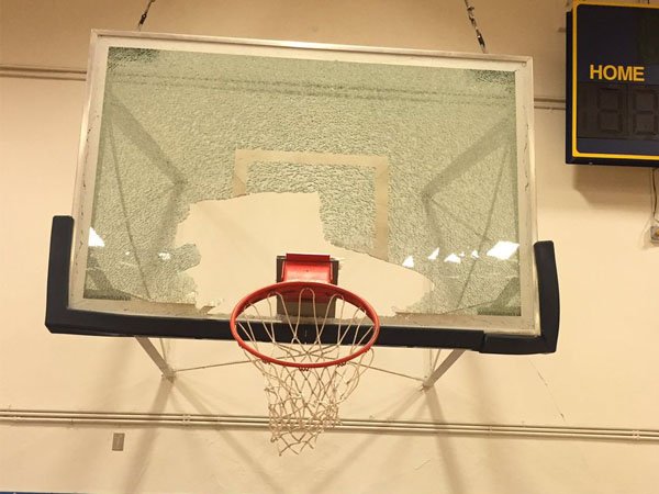 Berita Basket: Siapa Pemain Atlanta Hawks yang Menghancurkan Ring Ini Hingga Latihan Tim Terhenti?