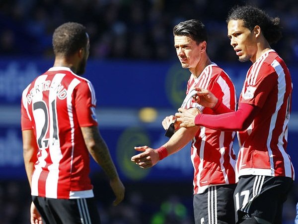 Berita Liga Inggris: Siapkan Altenatif Pengganti Van Dijk dan Fonte, Southampton Incar Wimmer