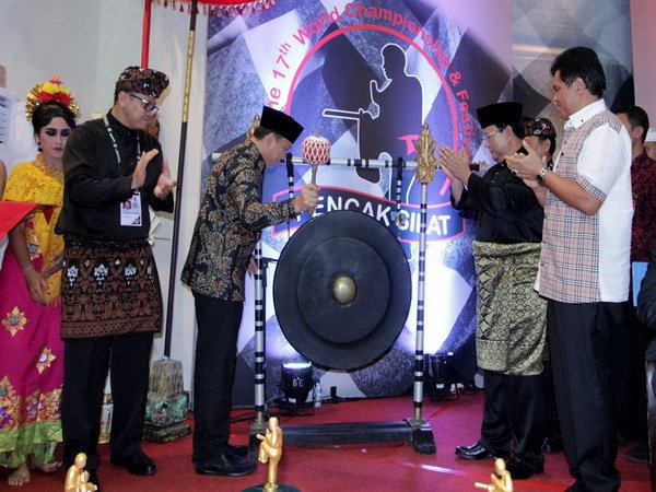 Berita Nasional: Menpora dan Prabowo Buka Kejuaraan Dunia Pencak Silat 2016