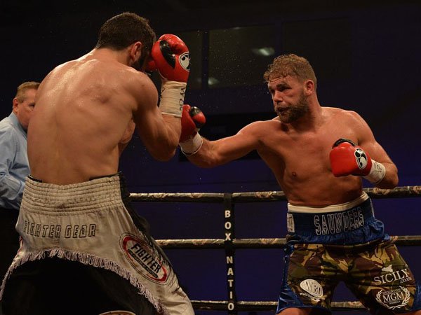Berita Tinju: Pertahankan Gelar, Saunders Malah Malu dengan Penampilannya Kontra Akavov, Mengapa?