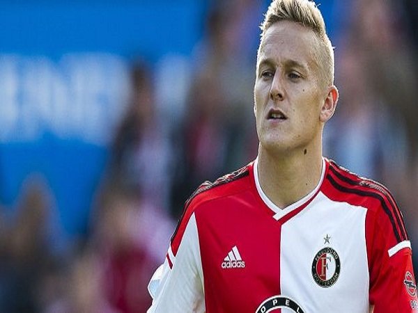 Berita Liga Belanda: Van Bronckhorst Puji Permainan Jens Toornstra
