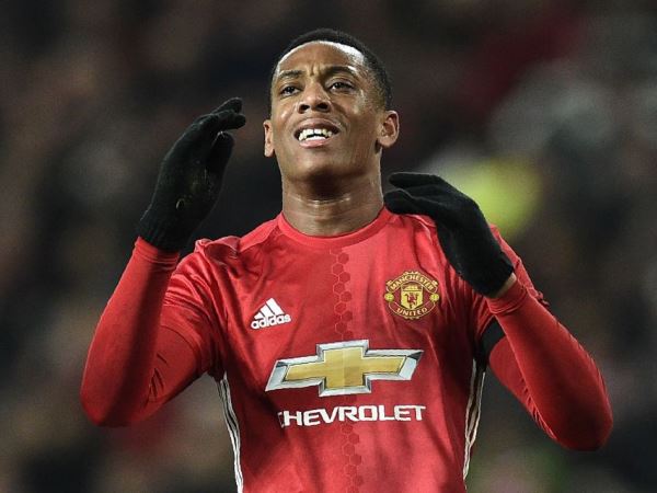 Berita Liga Inggris: Barca dan Madrid Siap Bajak Martial Dari MU