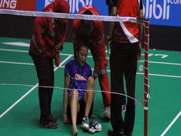 Berita Badminton: Hanna Ramadini Cedera di Kejurnas PBSI 2016