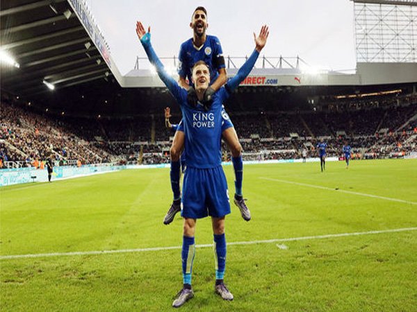 Berita Liga Inggris: Pecundangi Manchester City, Ranieri Puji Penampilan Vardy dan Mahrez