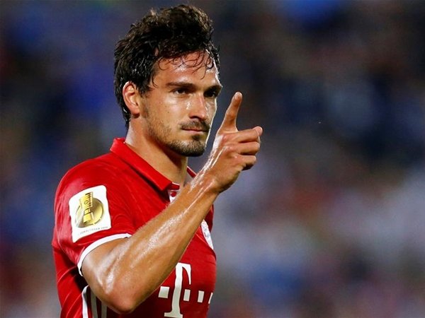Berita Liga Champions: Hummels Tak Sabar Bertemu dengan Ozil, Mustafi dan Martesacker