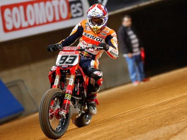 Berita MotoGP: Super Duel Brad Baker dan Marc Maquez di Ajang Superprestigio 2016