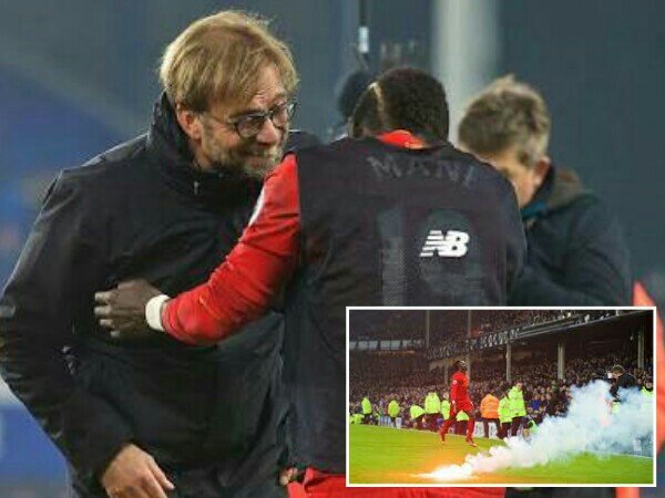 Berita Liga Inggris: Suporter Liverpool Nyalakan Flare, Klopp Tidak Senang
