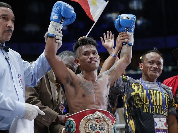 Berita Tinju: Tanggalkan Gelar Terbang IBF, Casimero Naik Kelas dan Ingin Hadapi Juara Terbang Super