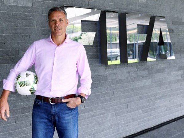 Ragam Sepak Bola: Aturan Baru FIFA, Hanya Kapten Tim yang Boleh Berbicara dengan Wasit?