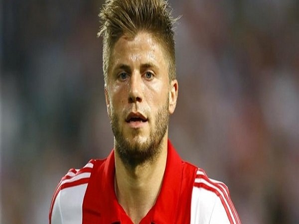 Berita Transfer: Fenerbahce Incar Gelandang Ajax Amsterdam