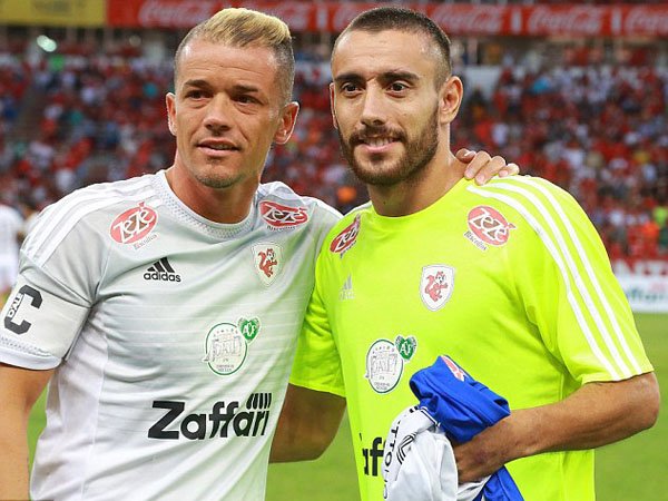 Ragam Sepak Bola: Alan Ruschel Selamat Dalam Kecelakaan Pesawat Chapecoense Gara-gara Ini!