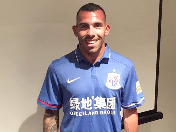 Berita Sepak Bola: Hijrah ke Shanghai Shenhua, Carlos Tevez Bergaji Termahal di Dunia!