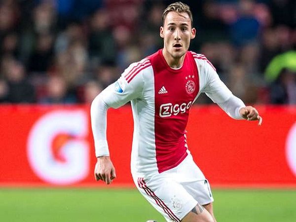 Berita Transfer: Ajax Konfirmasi Kepergian Nemanja Gudelj Ke Klub China