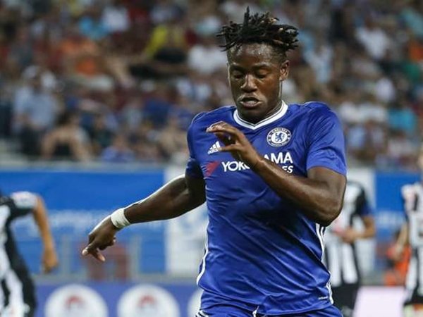 Berita Liga Inggris: Batshuayi Disebut Tak Cukup Bagus untuk Chelsea