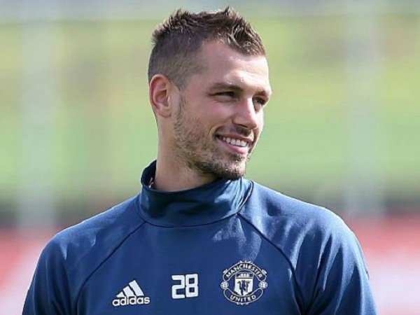 Berita Transfer: Gelandang Manchester United Isyaratkan Segera Gabung Everton