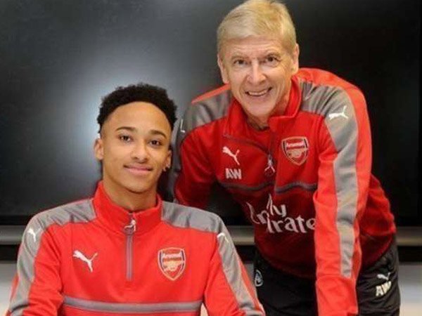 Berita Liga Inggris: Gara-gara Satu Tweet Pemain Baru Arsenal Ini Hapus Akun Twitternya