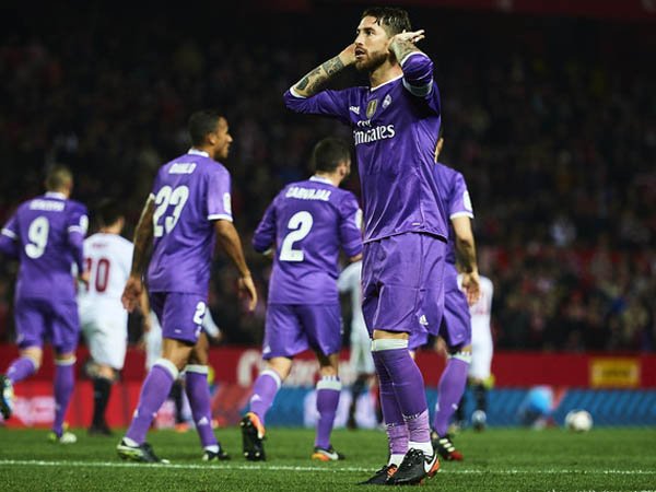 Berita Liga Spanyol: Zidane Sebut Perlakuan Fans Sevilla Menyakiti Sergio Ramos