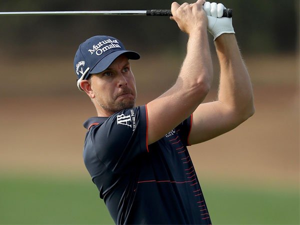 Berita Golf: Henrik Stenson Pimpin Putaran Pertama Abu Dhabi HSBC Championship