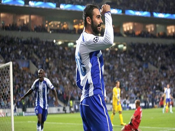 Berita Transfer: Adrian Lopez Akui Selalu Ingin Kembali Bermain Bersama Villarreal