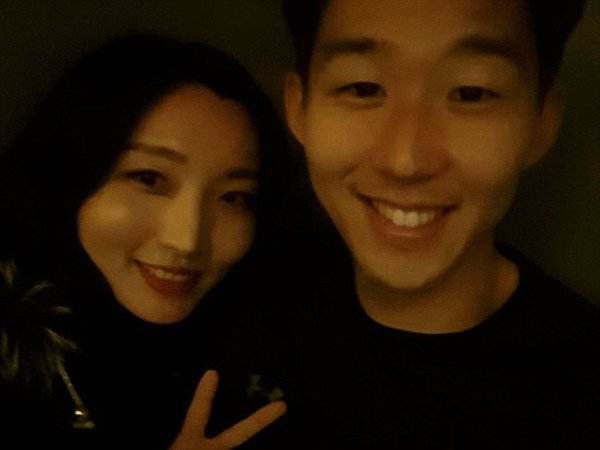 Ragam Liga Inggris: Bahagianya Fans asal Korea Selatan ini Bisa Bertemu Langsung Son Heung-Min