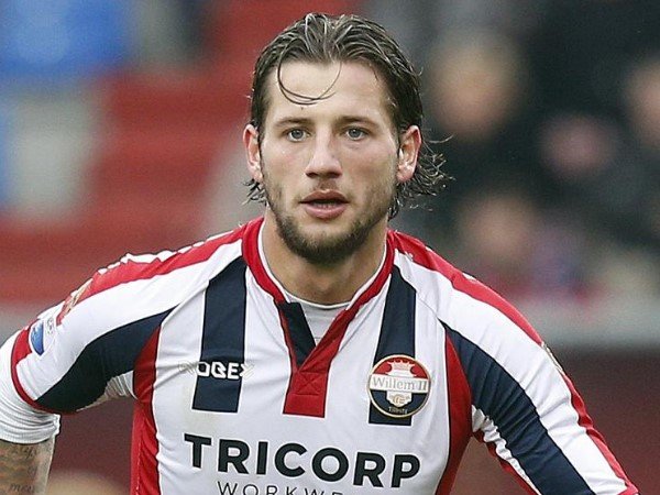 Berita Transfer: Bek Ajax Amsterdam, Mitchell Dijks Tolak Tawaran Norwich City