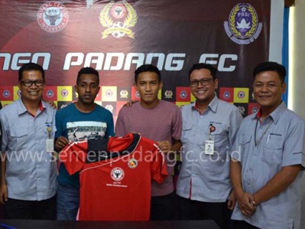 Berita Sepak Bola Nasional: Resmi! Semen Padang Ikat Boas dan Finno