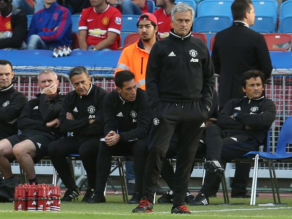 Berita Liga Inggris: Soal Transfer Pemain, Mourinho: Premier League Tak Seperti Bundesliga!