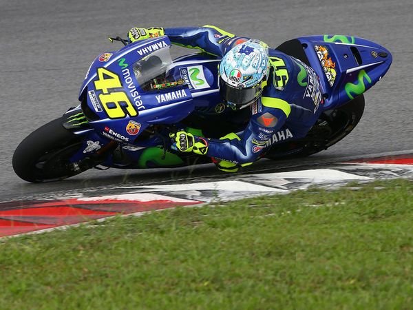 Berita MotoGP: Waduh! Titel Kesepuluh Valentino Rossi Bukan Prioritas Utama Yamaha