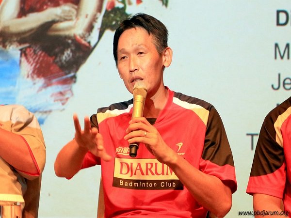 Berita Badminton: Fung Permadi Angkat Bicara Soal Kekalahan Tim Putri Djarum