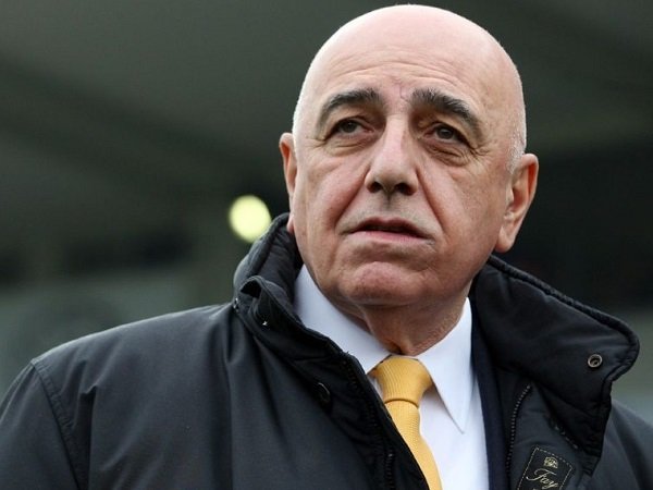 Berita Italia: Galliani Konfirmasi Penjualan AC Milan Kembali Diundur
