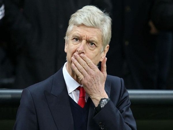 Berita Liga Inggris: Petinggi Arsenal Desak Wenger untuk Tentukan Nasibnya di Akhir Bulan Ini