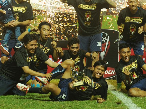 Berita Piala Presiden 2017: Raih Gelar Pemain Terbaik, Gelandang Arema FC Ingin Hajikan Orangtua
