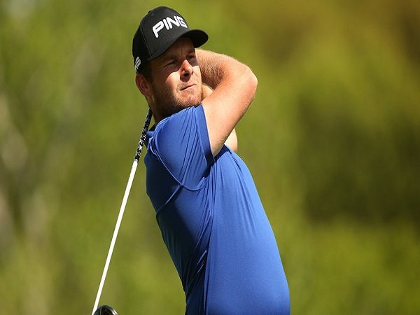 Berita Golf: Sentuh Bola Tak Sengaja, Hatton Tersingkir dari WGC Match Play