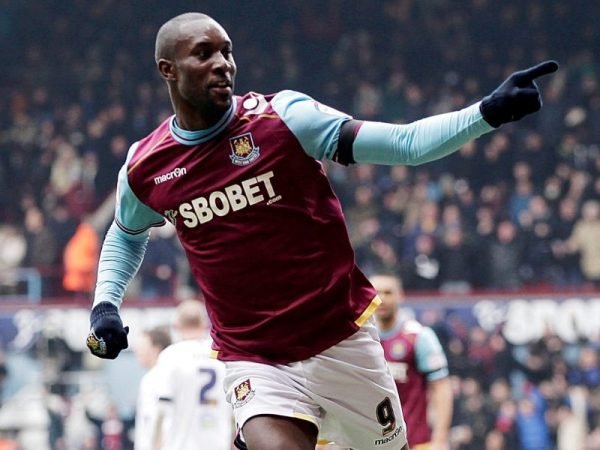 Berita Sepak Bola Nasional: Tiba di Indonesia, Persib Jalin Negosiasi dengan Eks Striker Chelsea