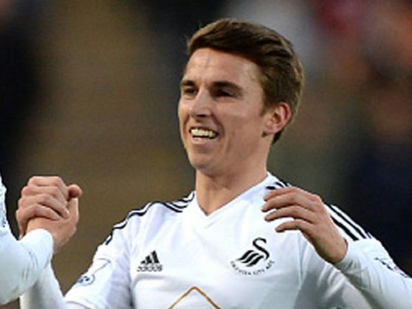 Berita Liga Inggris: Jelang Duel Kontra Tottenham, Tom Carroll Rasakan Sensasi Aneh