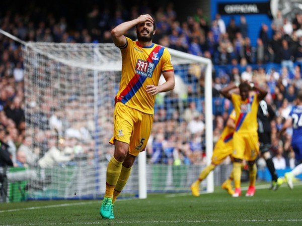 Berita Liga Inggris: Cedera Ankle, James Tomkins Bisa Absen di Laga Sisa Musim Ini