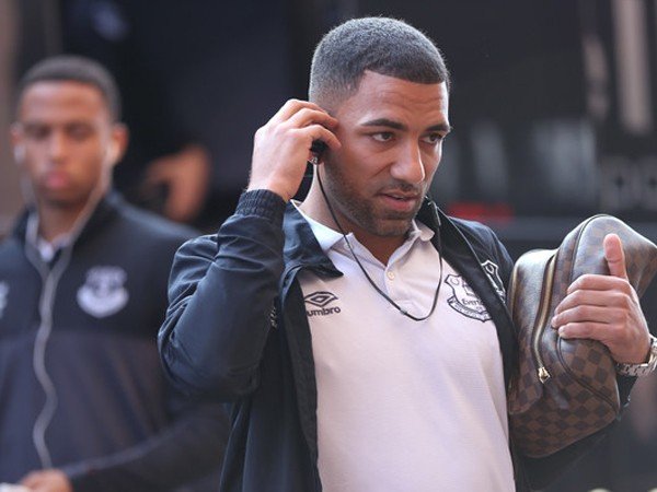 Berita Liga Inggris: Aaron Lennon Alami Depresi, Premier League Tunjukkan Dukungannya