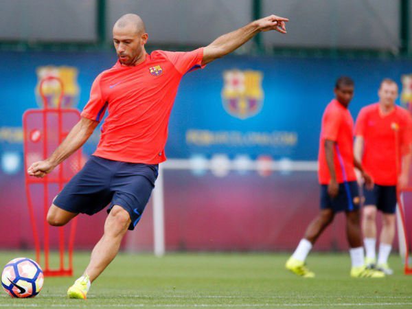Berita Liga Spanyol: Javier Mascherano Ingin Tetap Berada di Barcelona