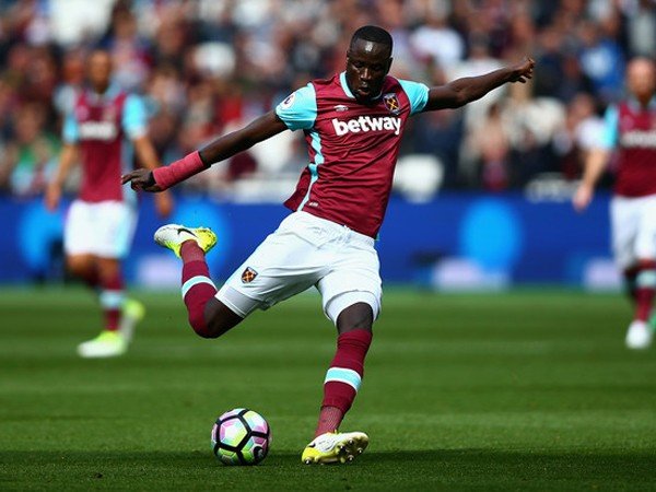 Berita Liga Inggris: Jalani Operasi Pergelangan Tangan, Musim Cheikhou Kouyate Berakhir