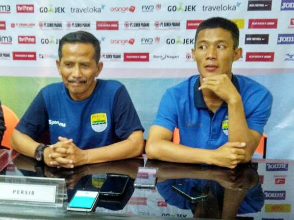 Berita Liga 1 Indonesia: Djanur Sebut Para Pemain Muda Persib Lebih Matang Dibanding Semen Padang
