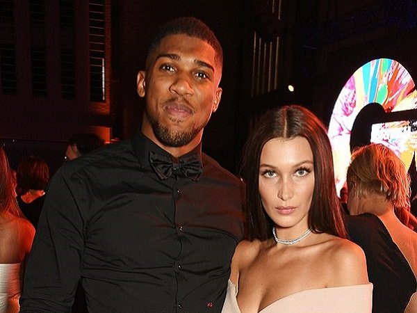 Berita Ragam Tinju: Model Bella Hadid Tertarik kepada Anthony Joshua